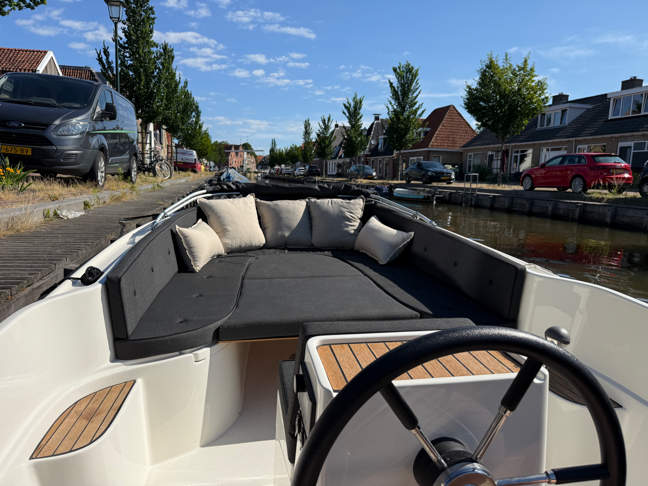 Sloep Zephyr afgemeerd in Franeker